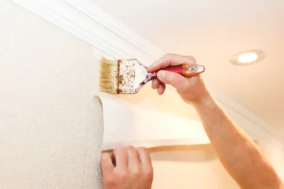 Pose de papier peint à Trébeurden — revêtements muraux et toiles de verre